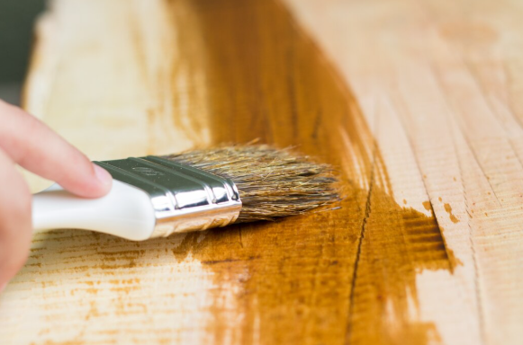 Vantagens do Verniz à Base de Água para Projetos de DIY e Decoração Sustentável